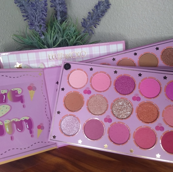 Mauve Ice Cream Eye and Face Palette - Picture 7 of 9